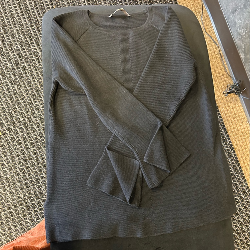 Loft sweater with bell sleeves - not too wide